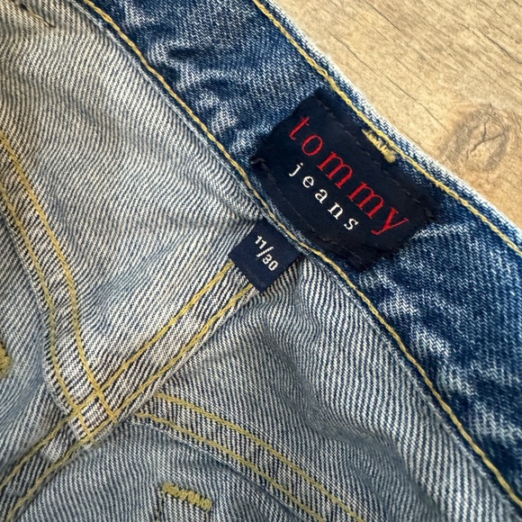Vintage 90s classic fit Tommy Hilfiger jeans - Picture 4 of 14